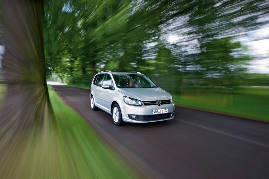  Volkswagen Touran 2010 года  (фото 28 из 46)